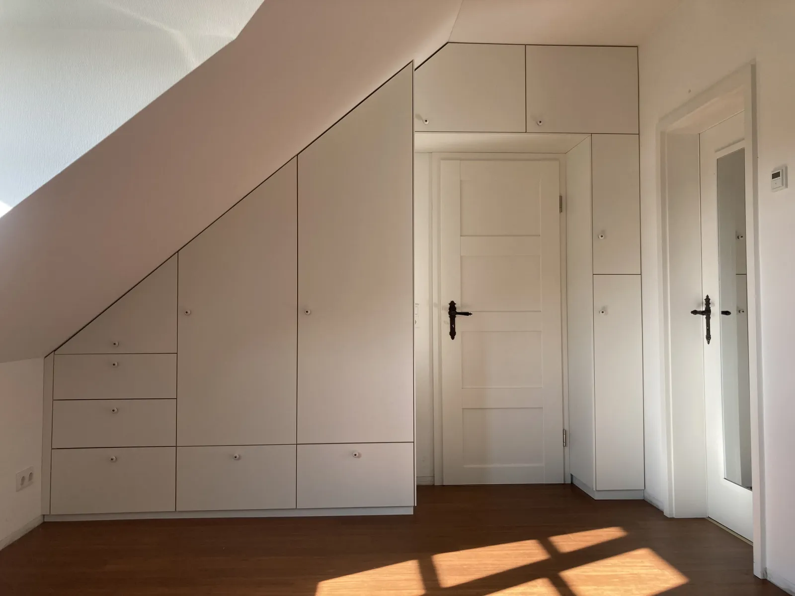 Dachschrägenschrank