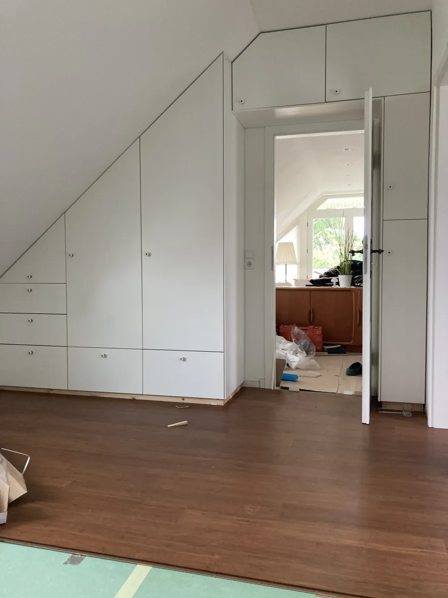 Dachschrägenschrank