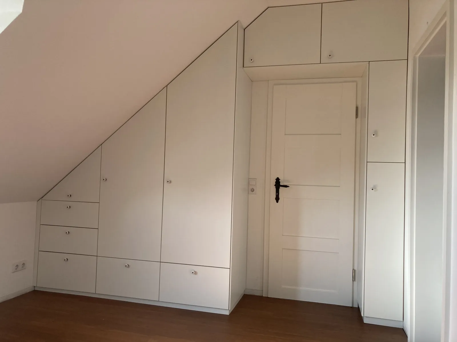 Dachschrägenschrank