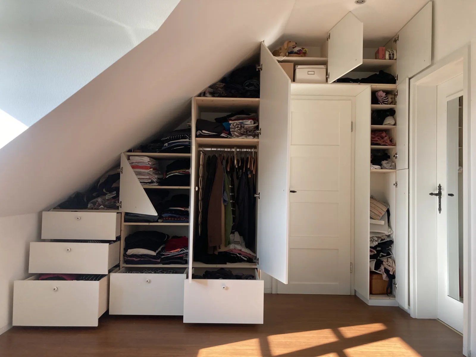 Dachschrägenschrank