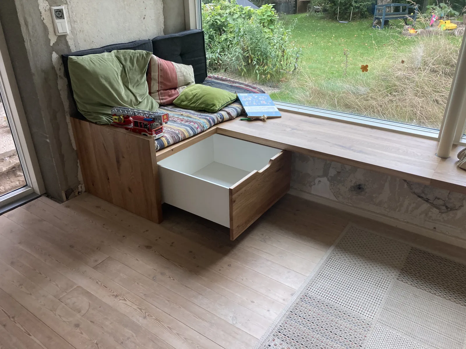 Sitzfensterbank